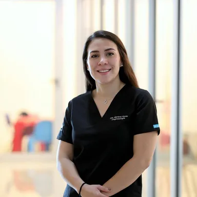 Dra. Mariana Flores Fernández, Especialista en Urología Ginecológica