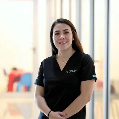 Dra. Mariana Flores Fernández, Especialista en Urología Ginecológica